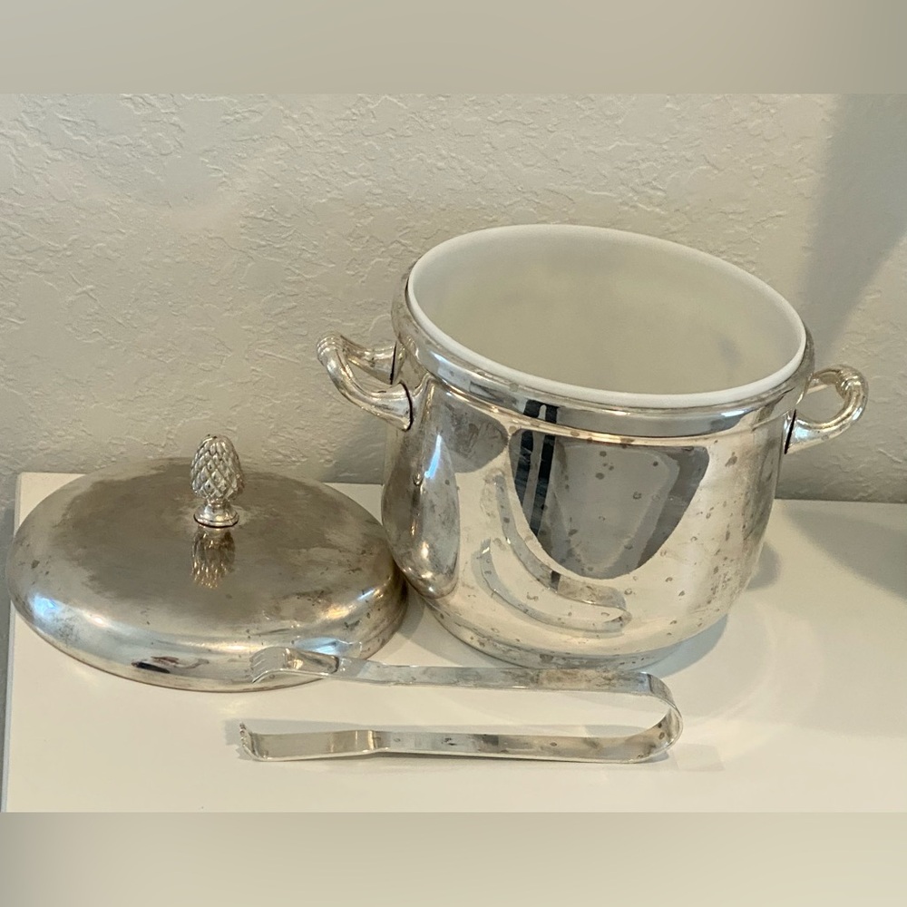 Vintage Silver Plated Ice Bucket with a pineapple finial - Picture 5 of 10